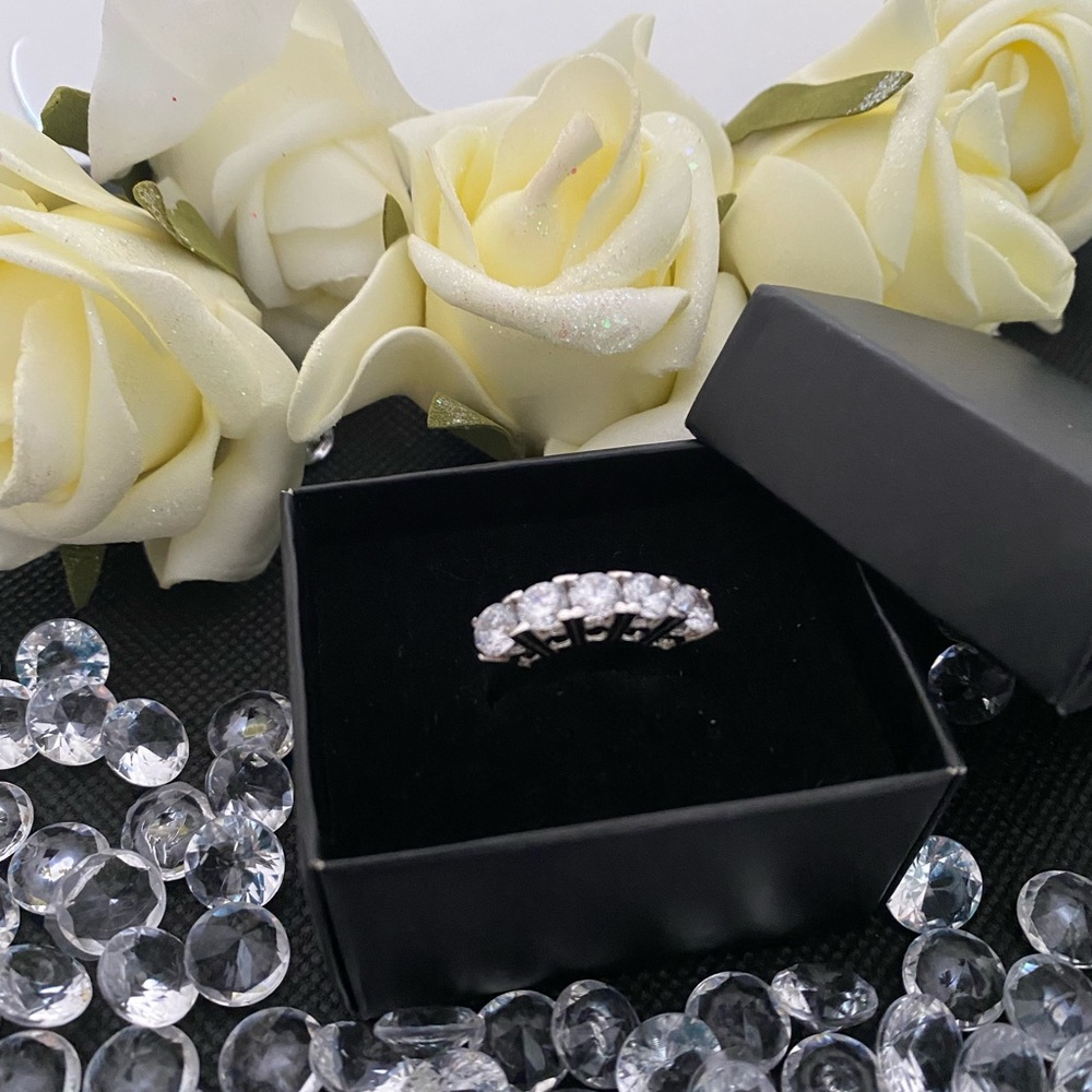 Silver Ring - Picture 13 of 13